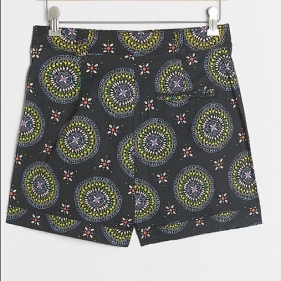 Maeve Black Motif Medallion Abstract City Short - Picture 3 of 12